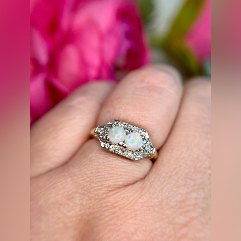 *Sold* Vintage Estate 14k Yellow and White Gold Moi et Toi Opal Diamond Ring - Picture 12 of 17